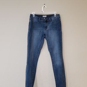Lila Ryan blue jeans